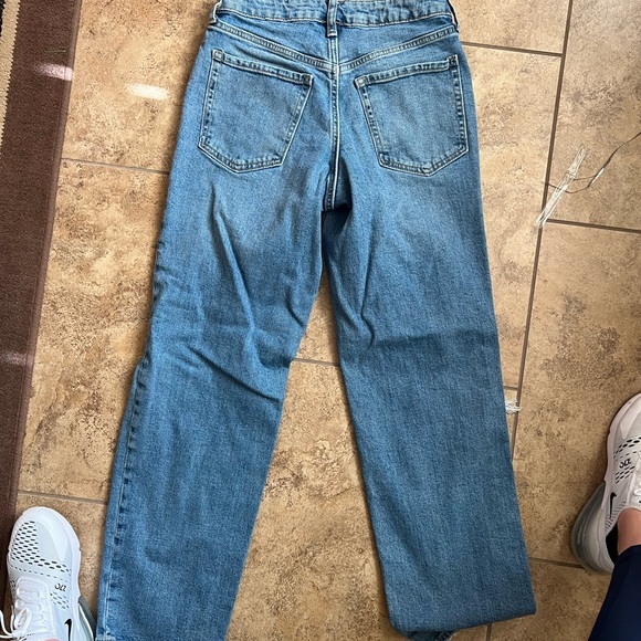 Old navy jeans - Picture 2 of 3